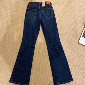 Levi’s pants